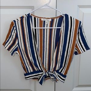 Lightweight tie front crop t shirt